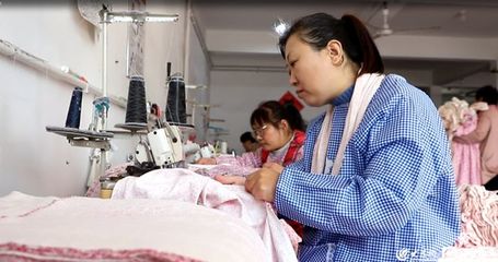 全国每3条秋裤就有1条来自泰安这个村:全村一半人做秋裤,一年生产7000万条